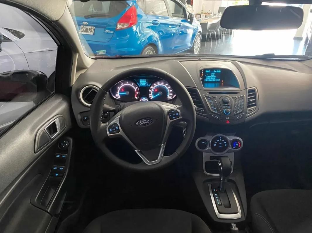 Ford Fiesta Kinetic Design 1.6 Se Powershift 120cv